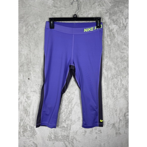 Nike Pro Leggings Women's L Purple Dri-Fit Compression Training 3/4 Capri Active - Picture 1 of 6